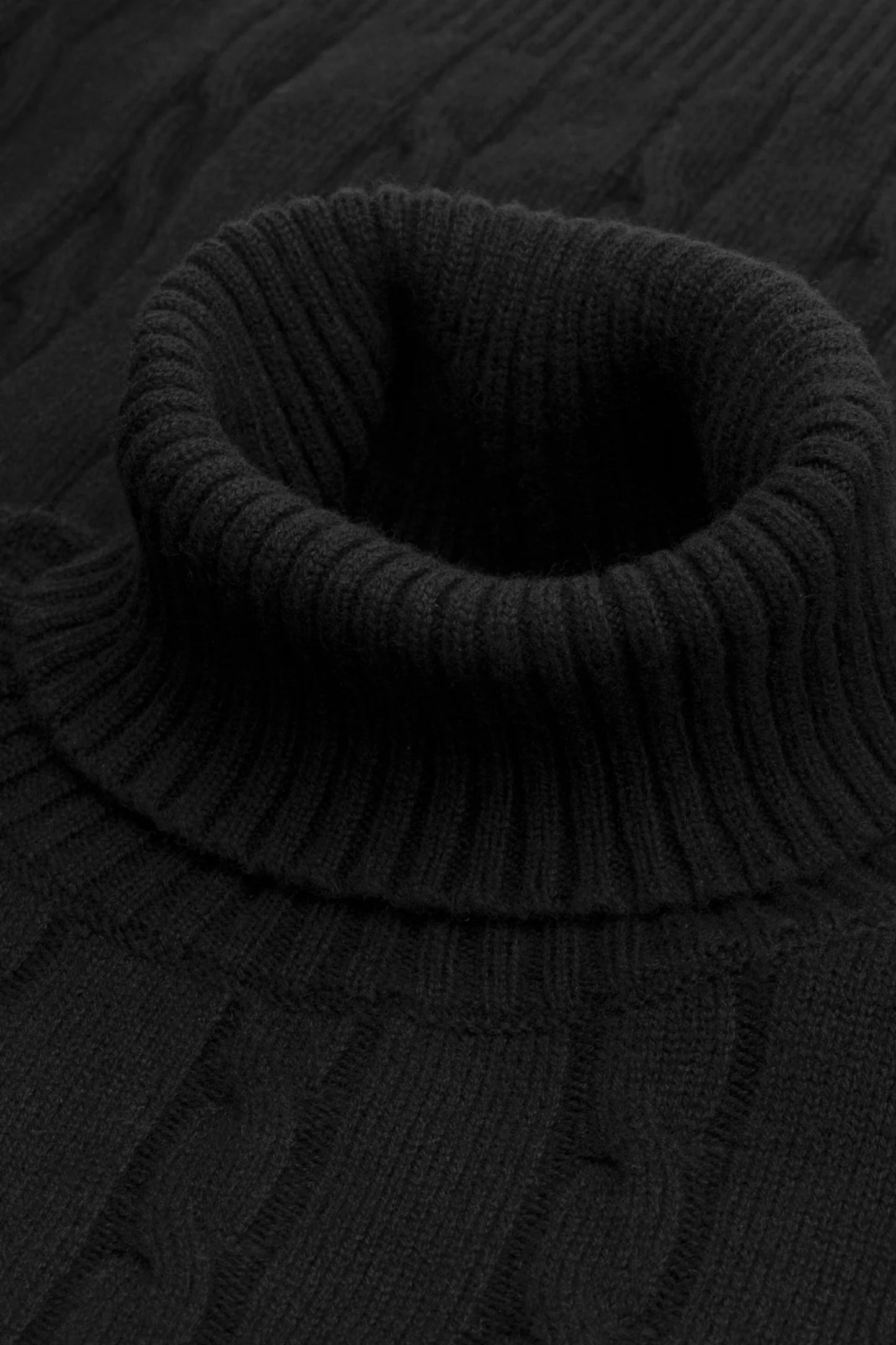 Saint-Malo Cashmere Turtleneck - Black